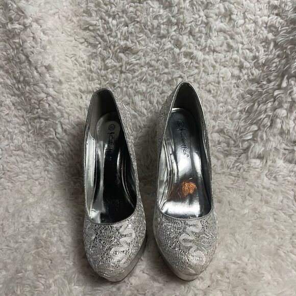 Coloriffics fabric white lace & silver iridescent silver platform heels SZ8.5 - Picture 4 of 11